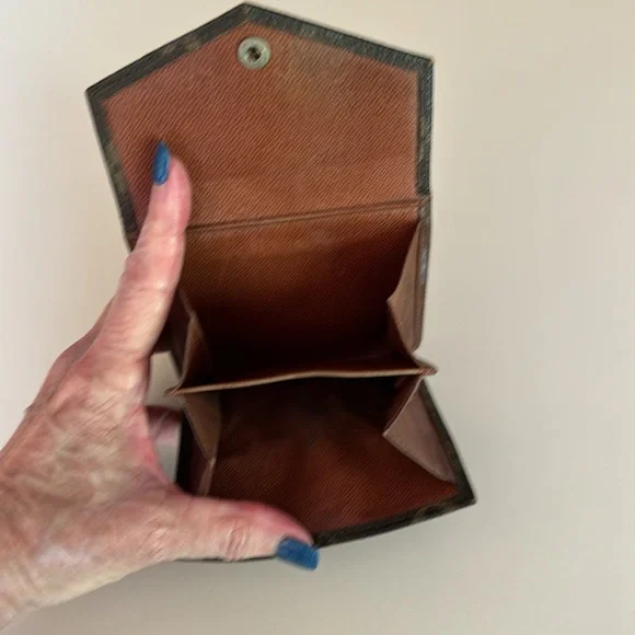 LV MONO TWO SNAP COMPACT WALLET - Picture 10 of 13